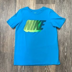 Boy’s NIke Size S Short Sleeved Tee